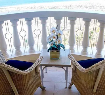 Apartment with 3 bedrooms in The Royal Breeze Residences